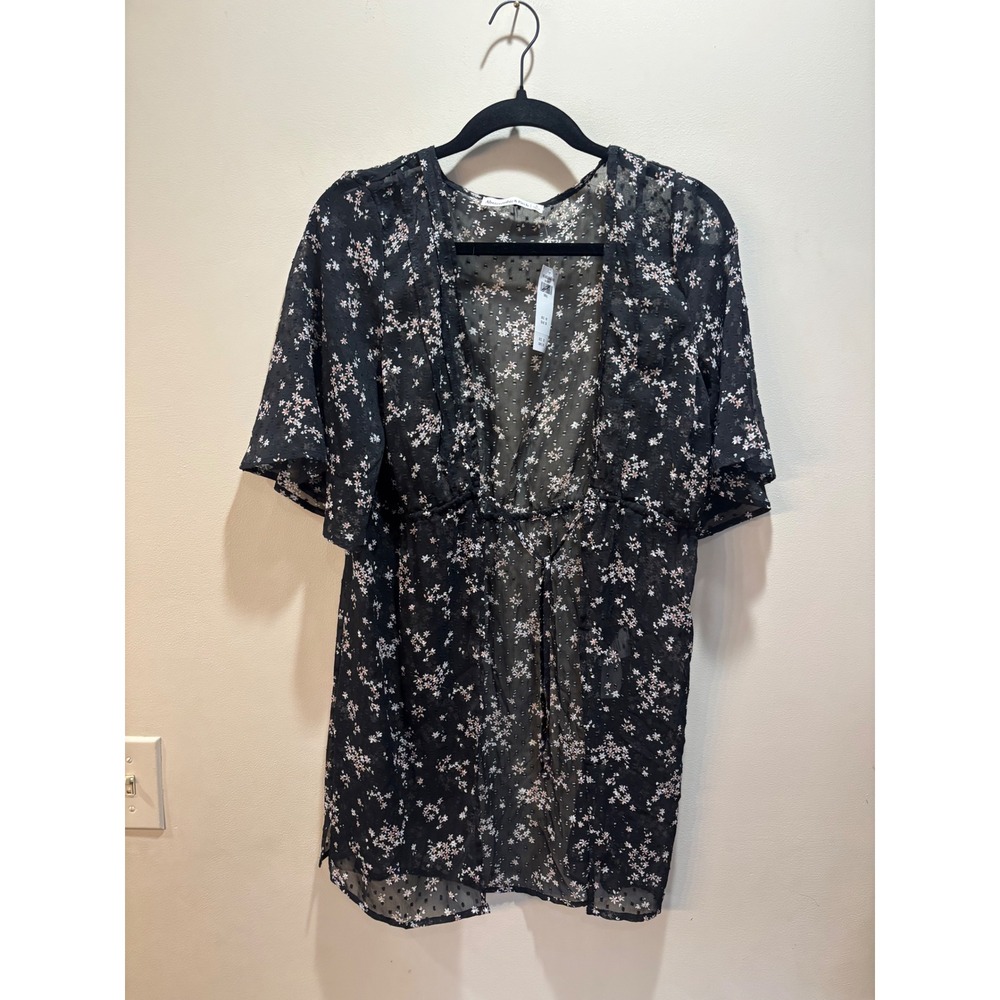 NWT Abercrombie and Fitch Women's Sheer‎ Floral Print Kimono Cover Up Size: S